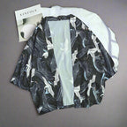 Chimono de femei cu imprimeu japonez. Kimono negru cu cocori albi si valuri, material vaporos ideal pentru plimbari