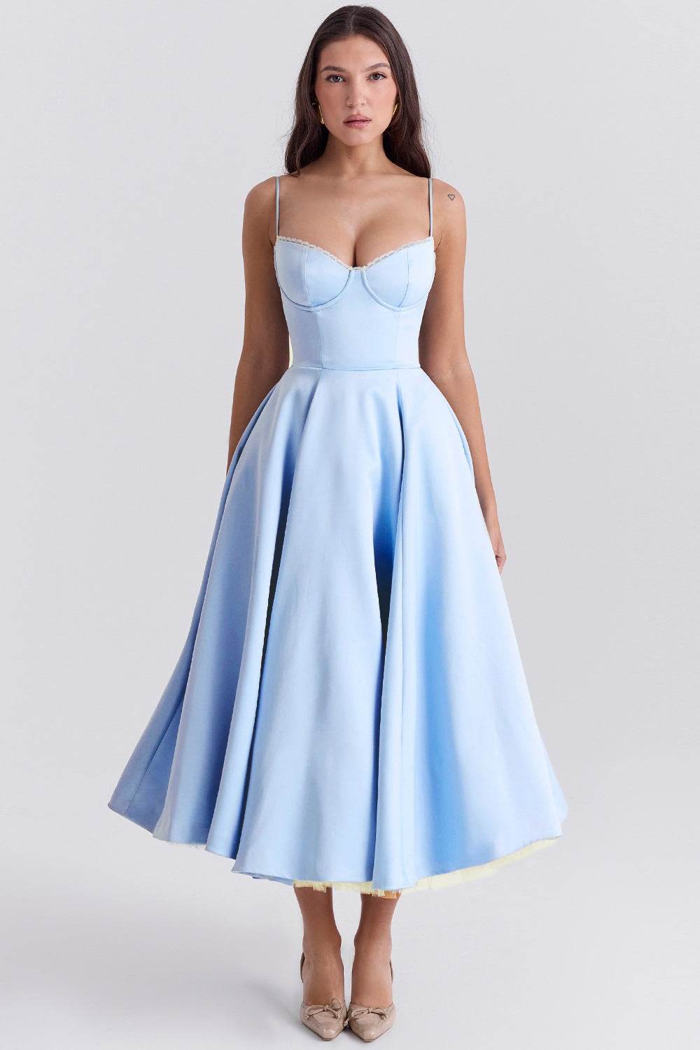 Rochie midi din satin bleu cu corset si bretele subtiri de la AM Vision RO rochie eleganta cu fusta ampla