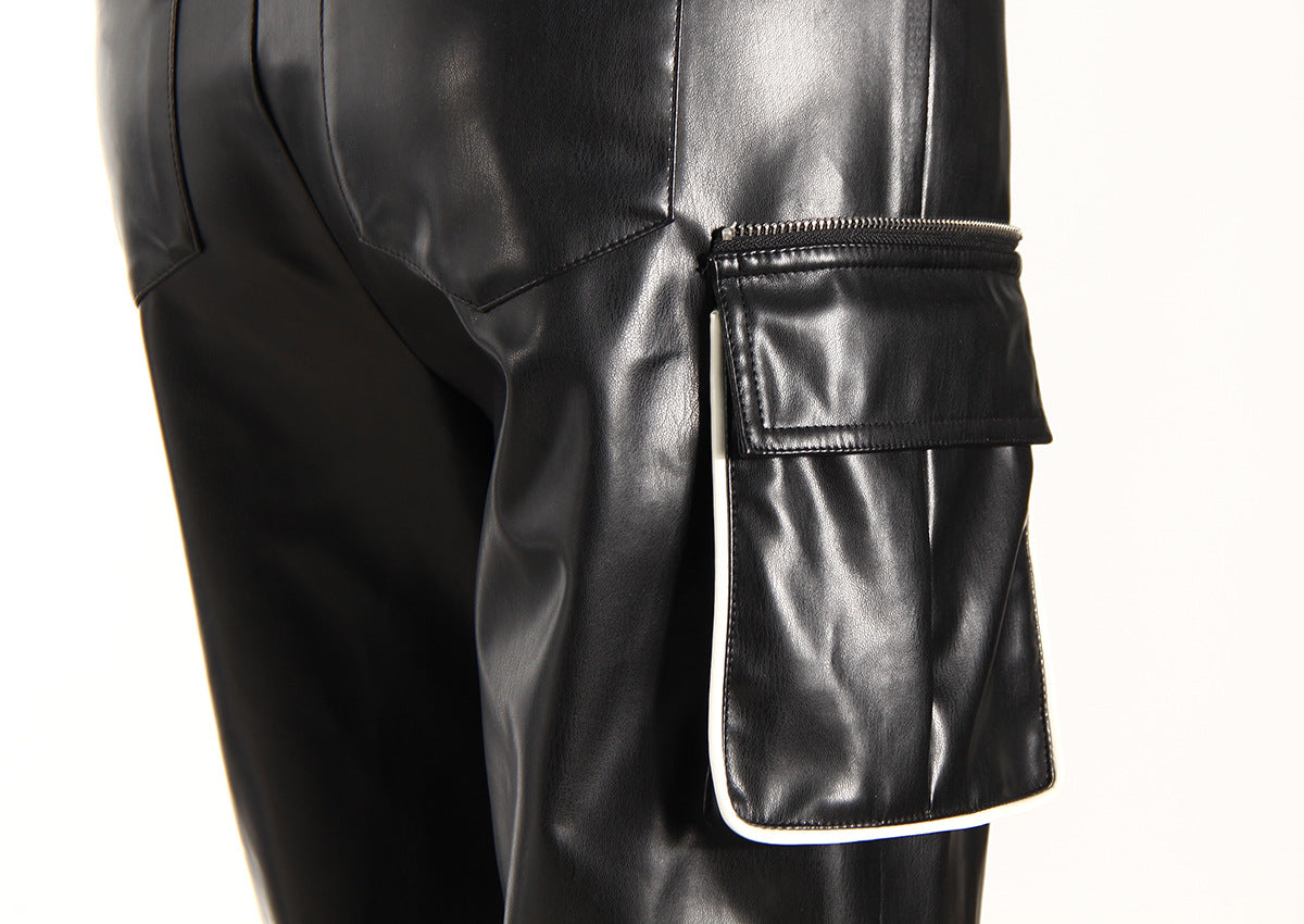 Pantaloni streetwear cu efect lacuit și buzunare laterale
