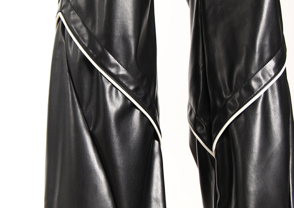 Pantaloni streetwear cu efect lacuit și buzunare laterale