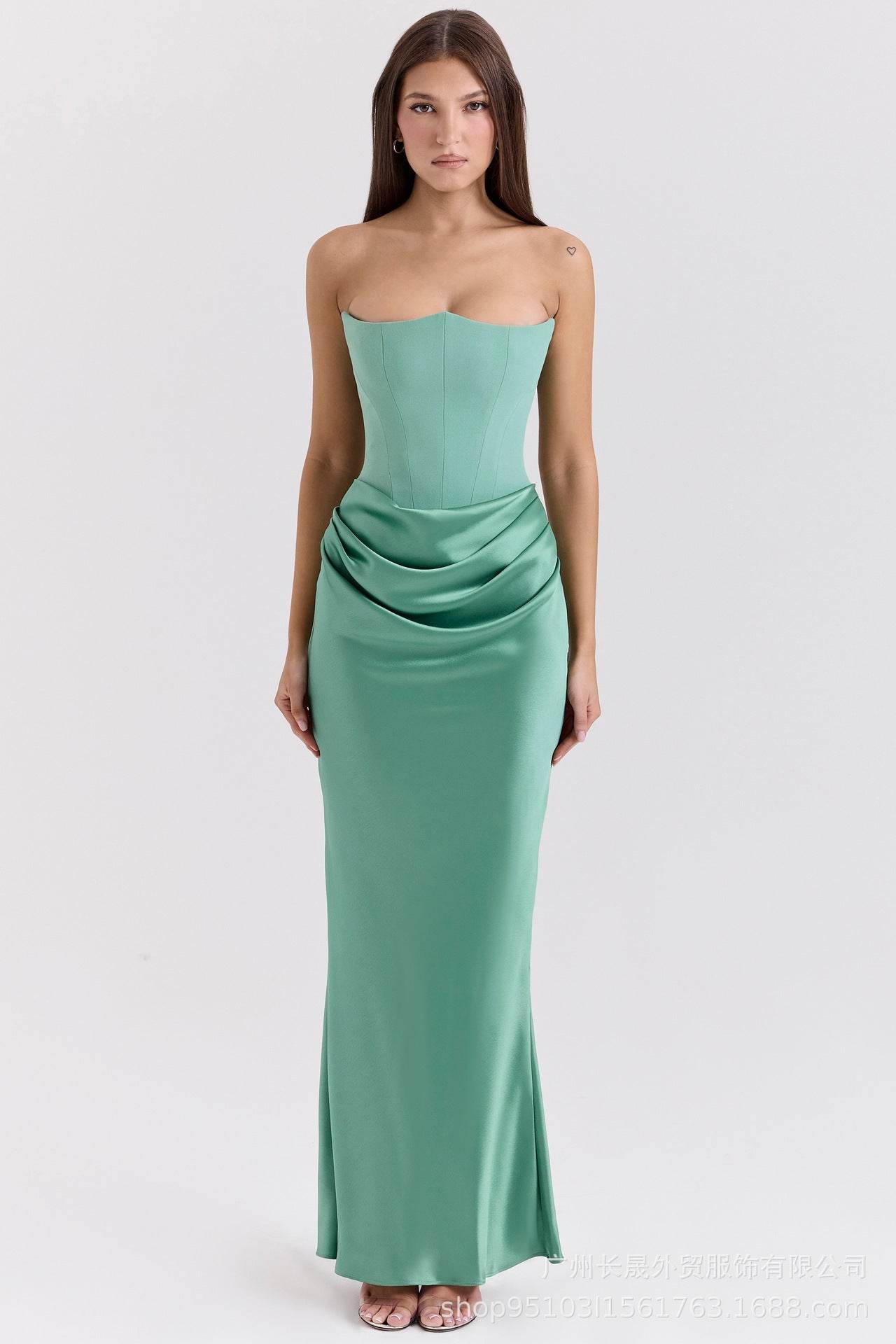 AM Vision RO Rochie elegantă lungă cu umerii goi. Rochie verde menta cu corset si talie drapata, croiala mulata