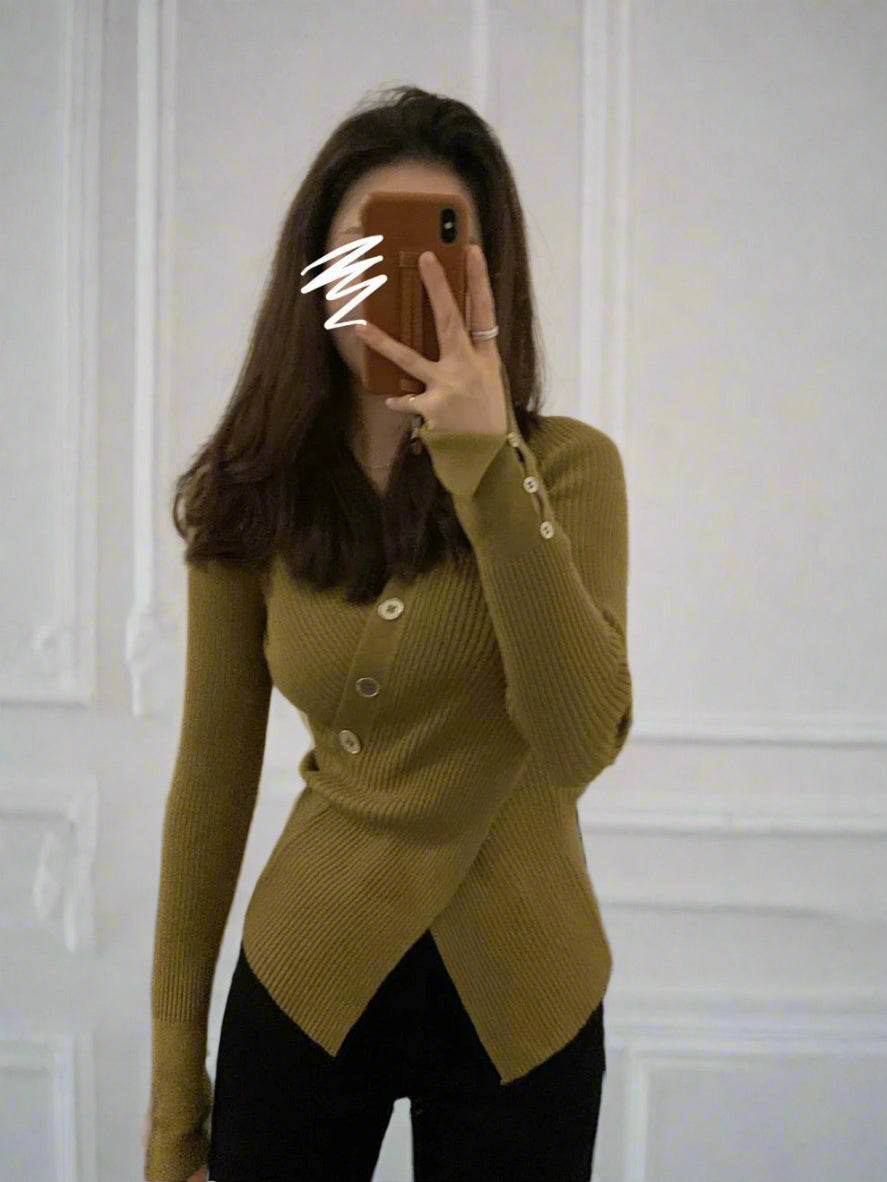 Bluză tricotată crem cu  decorativi și croială Top slim-fit de la AM Vision RO