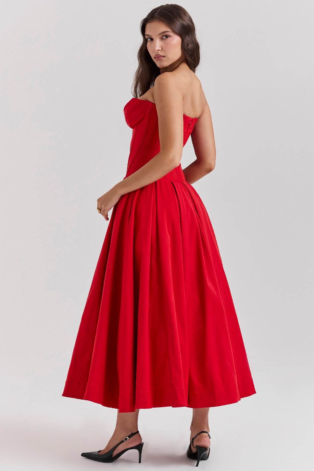 Rochie cu croială maxi și decolteu adânc. Rochie bordo fără bretele tip corset de la 