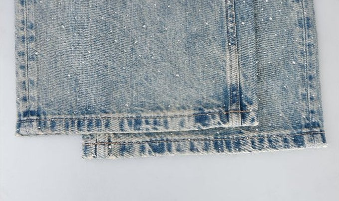 AM Vision RO Autumn Sparkling 3D Rhinestone Straight-Leg Jeans with a light blue denim finish