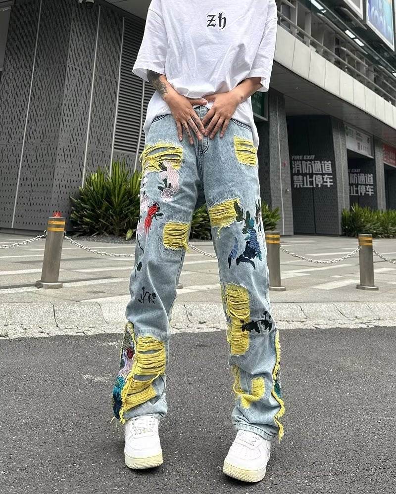 Blugi straight fit cu design rupt și detalii pictate colorat, model urban modern pentru bărbați