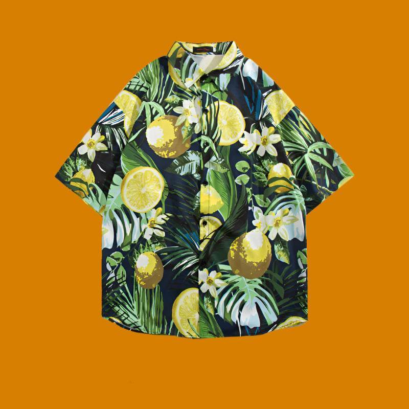Cămașă cu imprimeu de vară tropical cu fructe galbene și flori pe fundal închis