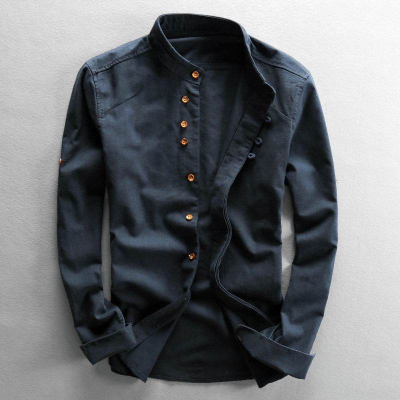 Cămașa din bumbac și in de culoare neagră cu nasturi maro, mâneci lungi și design modern