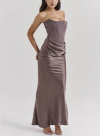 Elegant Long Dress with Bare Shoulders in a sleek design featuring a fitted bodice and flowing skirt