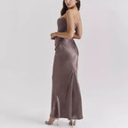 Elegant Long Dress with Bare Shoulders in a sleek, satin fabric for formal occasions