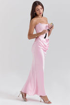Elegant Long Dress with Bare Shoulders in Pink Satin, Perfect for Formal Events and Special Occasions