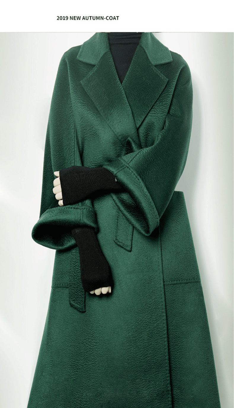 Eloane Elegant Ripple Wool Coat in Green with Stylish Design and Cozy Feel for Autumn Fashion