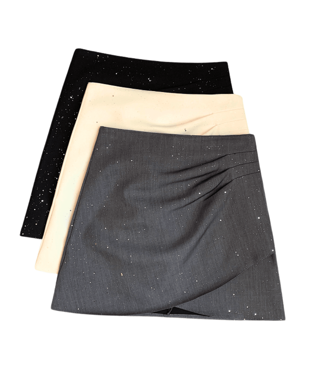 Set de trei fuste Sweet and Spicy în negru, crem și gri cu detalii strălucitoare și design elegant