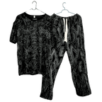 Black Grafitti T-Shirt with Stylish Graffiti Print for Urban Fashion Lovers