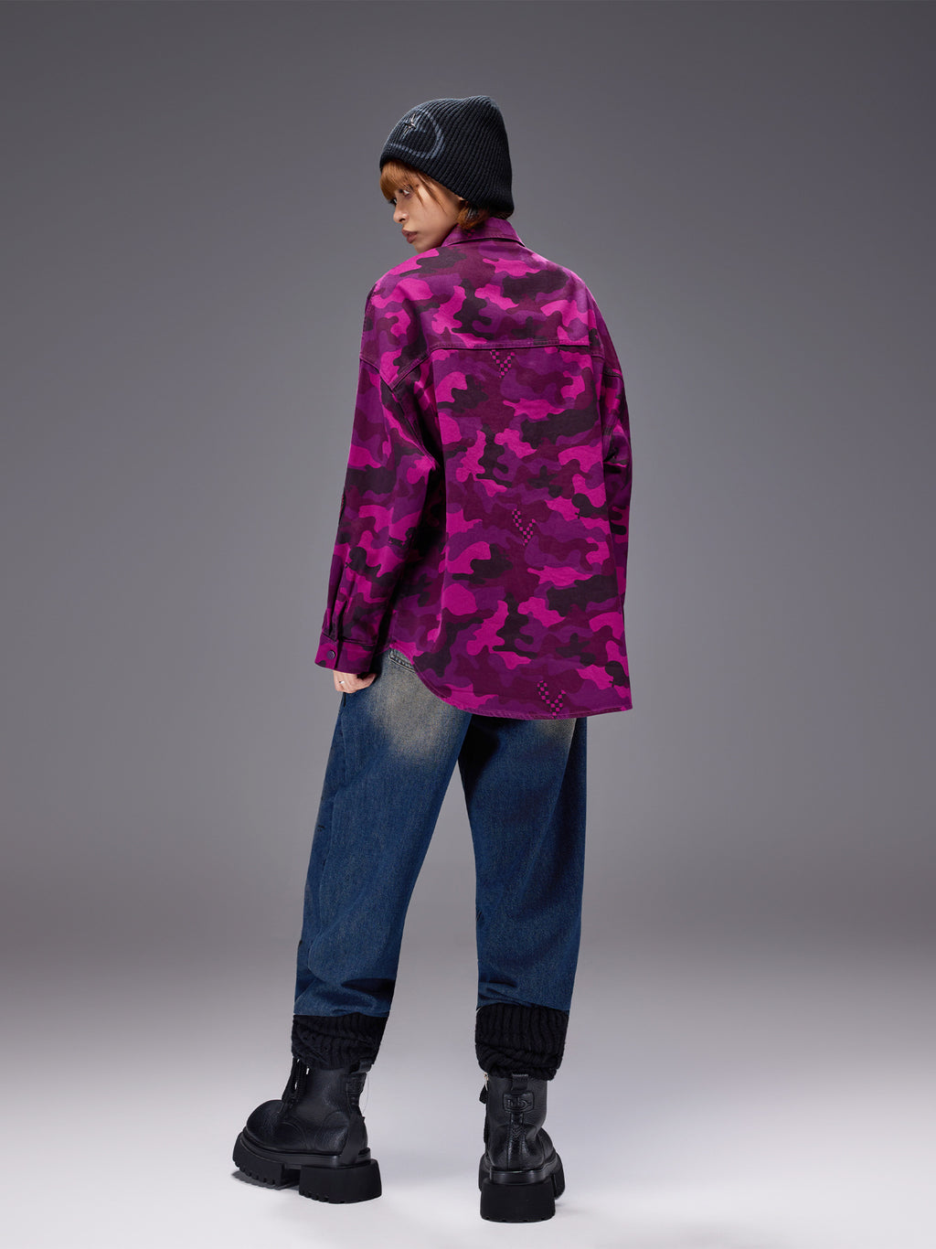 Ice Leopard Street Cardigan in Purple Camo with a Relaxed Fit for Casual Style