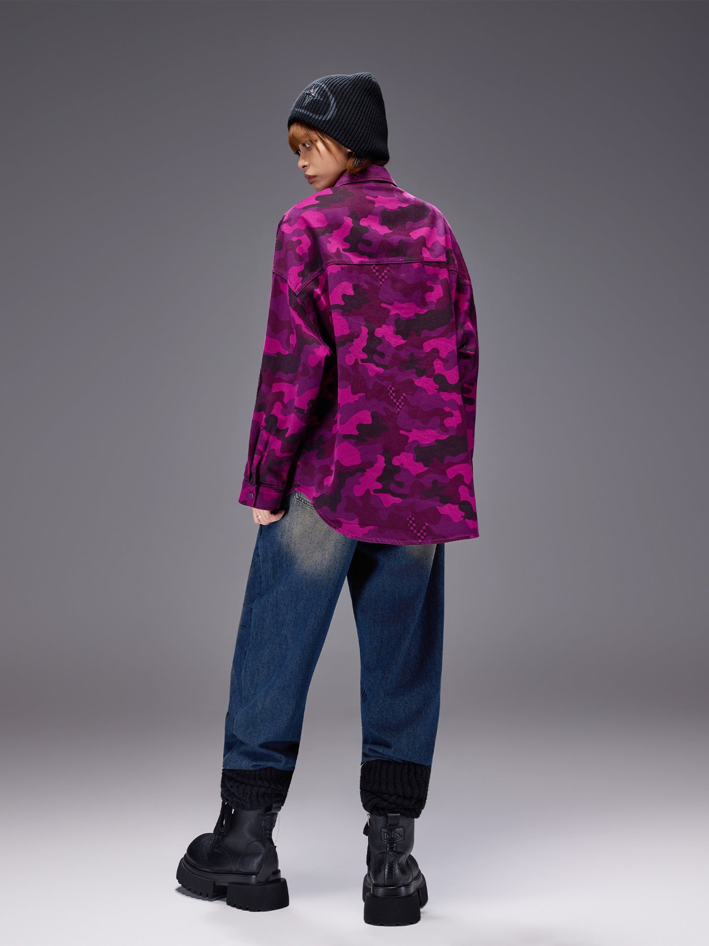 Ice Leopard Street Cardigan in Purple Camo with a Relaxed Fit for Casual Style