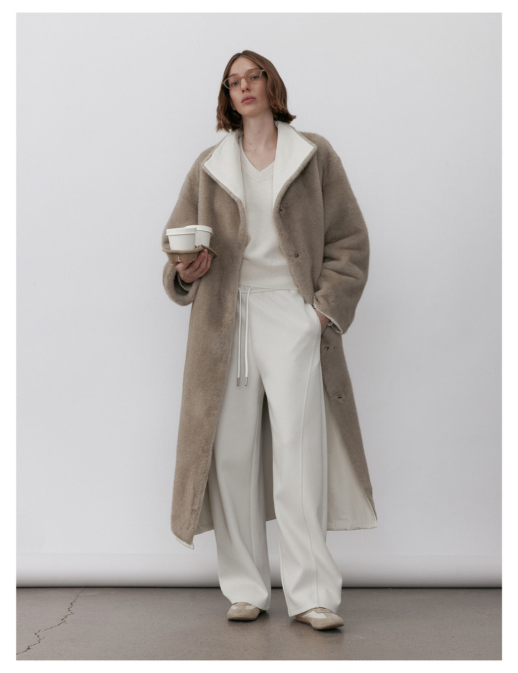 Milk Tea Reversible Luxe Fur Trench Coat in Soft Beige for Stylish and Cozy Looks