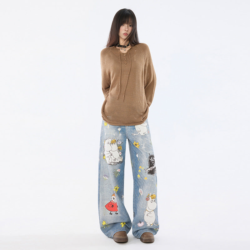 Blugi Moomins Cartoon largi din denim cu imprimeuri Moomin, tinuta casual cu pulover maro