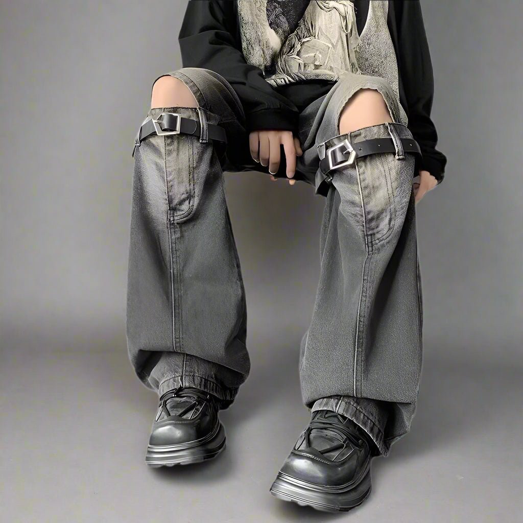 AM Vision RO prewashed streetwear jeans with unique belt details and a relaxed fit for a stylish look