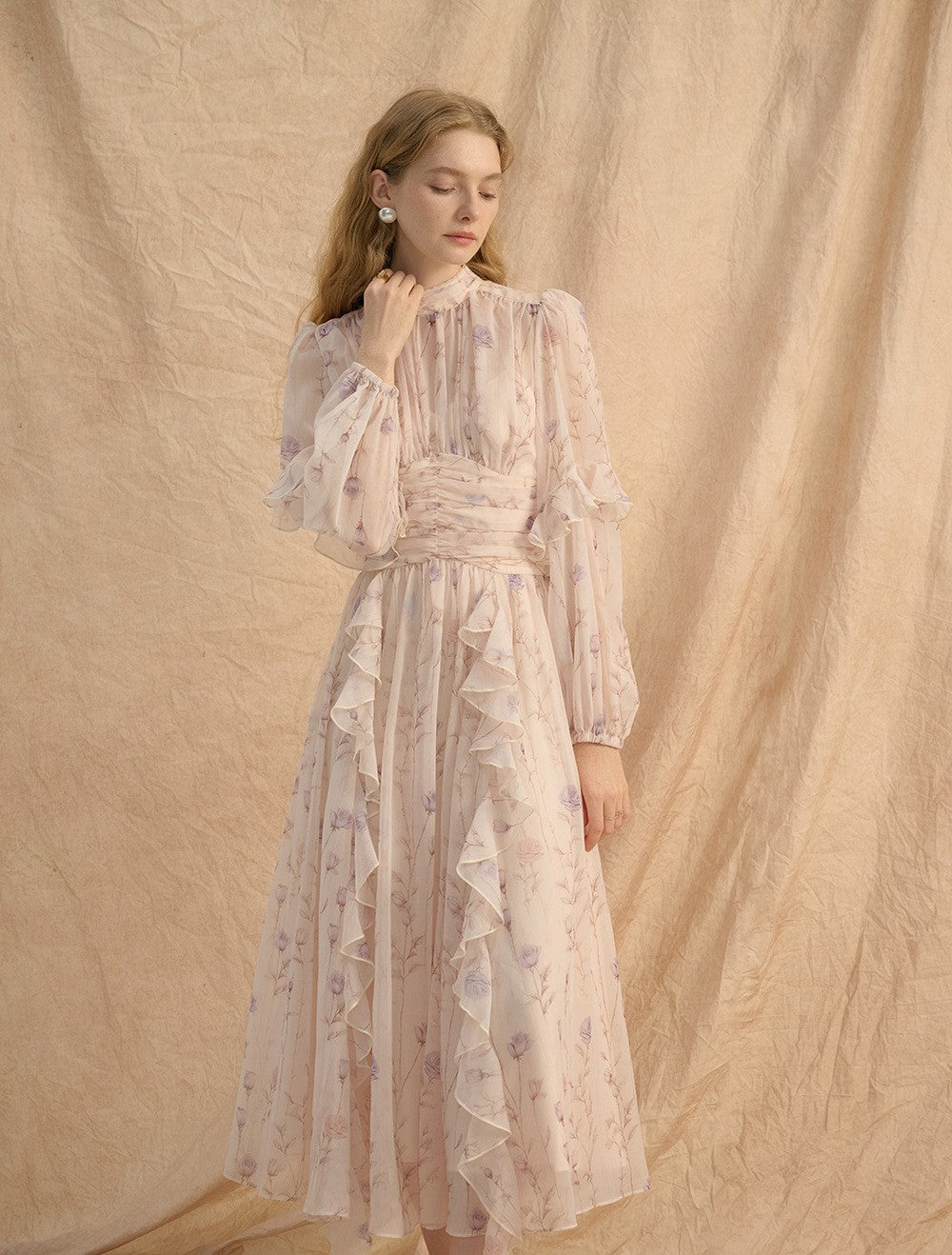 AM Vision RO Provence Bloom Midi Dress with Ruffled Layers and Floral Print for Elegant Occasions