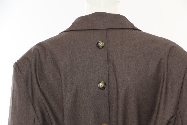 Back view of AM Vision RO Retro Blazer with Belt featuring button details and elegant tailored design