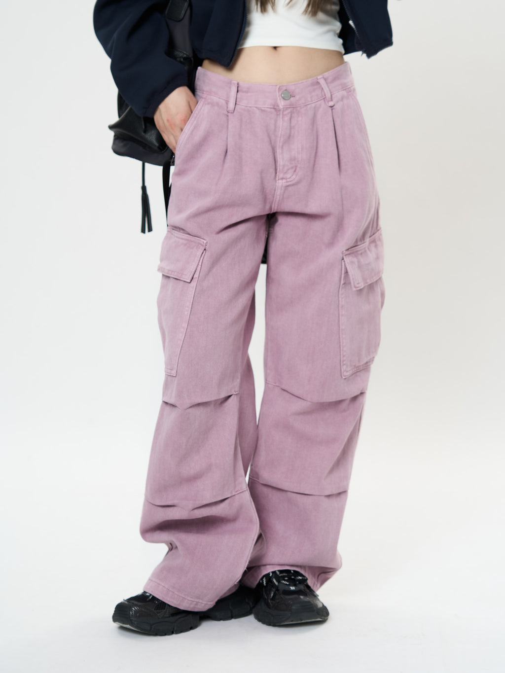 AM Vision RO Retro Cargo Pocket Wide Leg Denim Pants in Soft Purple for a Trendy Look