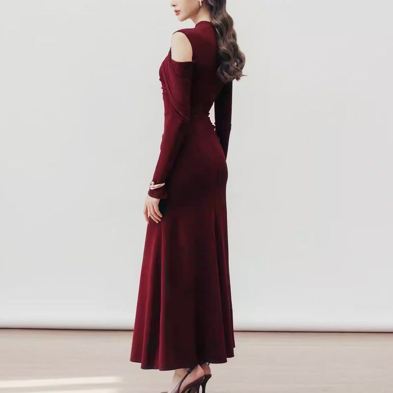 Elegant Silhouette Muse Pleated Knit Dress in Burgundy for a Chic Evening Look