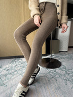 Soft Form Cashmere Yoga Leggings in Brown with Stylish Ribbed Texture for Comfort and Flexibility