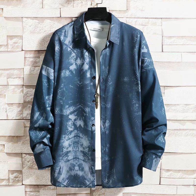  streetwear designer shirt in blue with a modern print and relaxed fit