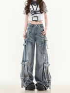 Urban Utility High Street Cargo Jeans with oversized fit and cargo pockets for trendy street style