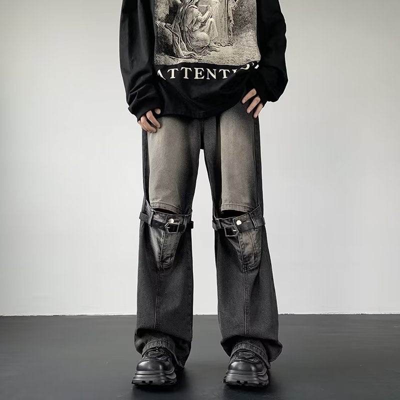 Blugi prespălați retro cu detaliu din metal croială baggy cu curele la genunchi și pantofi negri