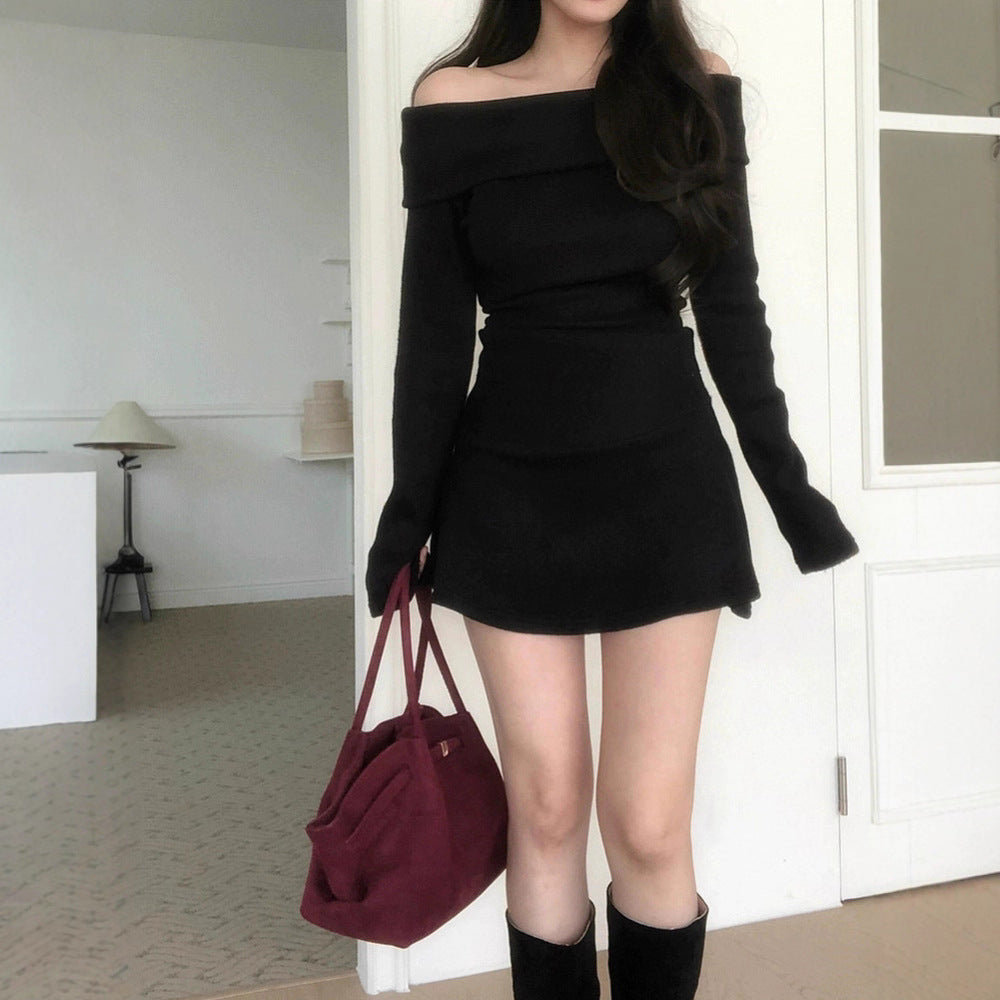 S Shaped Off Shoulder Bodycon Wool Dress in Black with Long Sleeves and a Stylish Fit