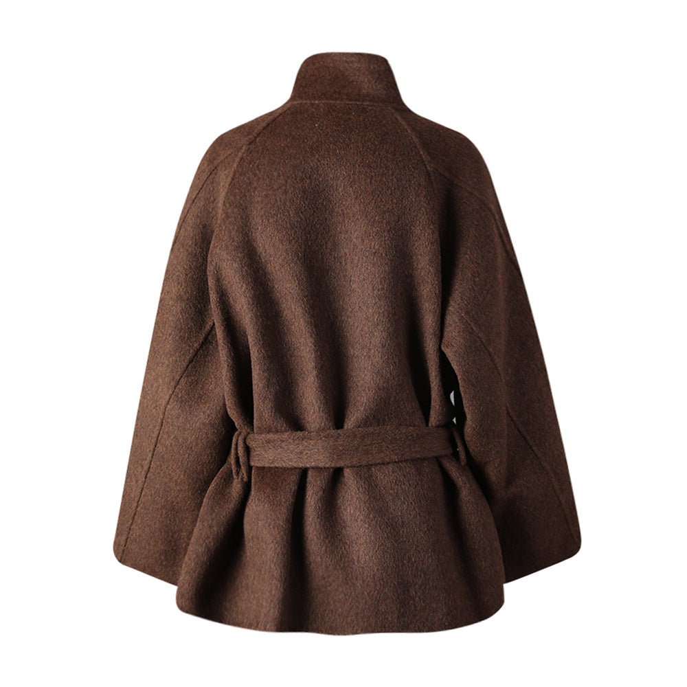 Stylish brown Wool Jacket with a belt and a relaxed fit for a cozy look