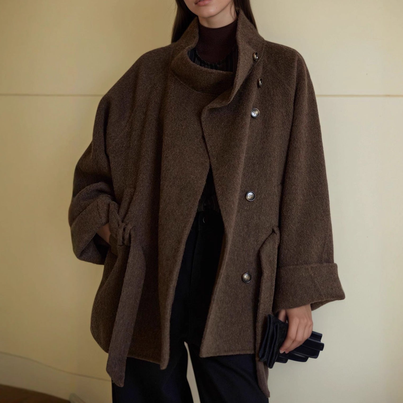Brown AM Vision RO Wool Jacket with a relaxed fit and large buttons for stylish warmth
